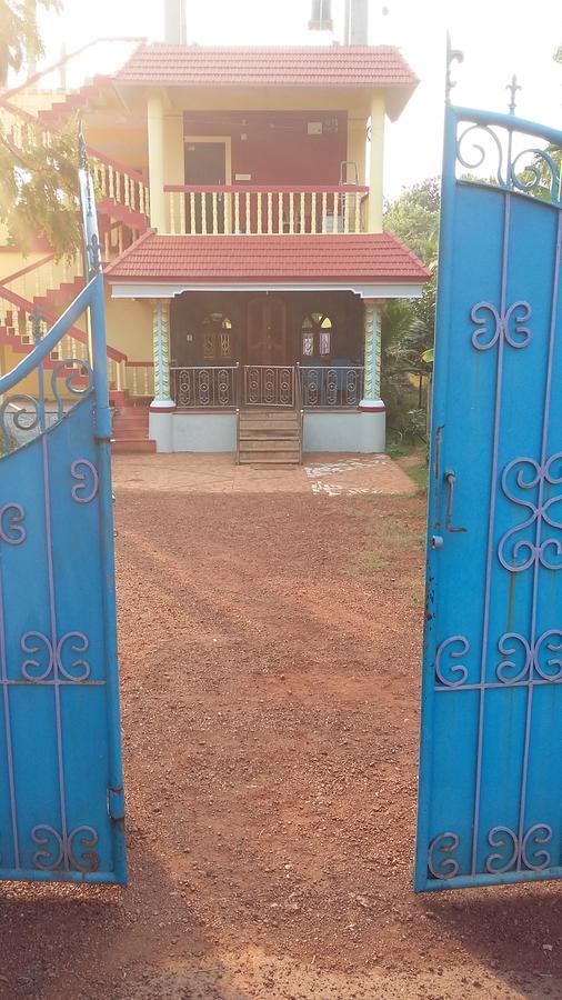 Hari Om Hotel Gokarna  Exterior photo